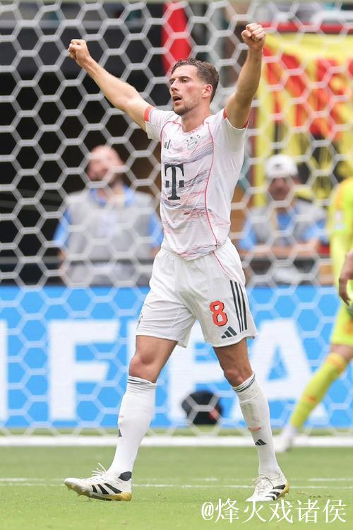 足坛冷暖交织!拜仁绝平遇冷,国米登顶意甲榜首,热刺惨负3球,皇马艰险2:1 足坛冷暖交织!拜仁绝平遇冷,国米登顶意甲榜首,热刺惨负3球,皇马艰险2:1