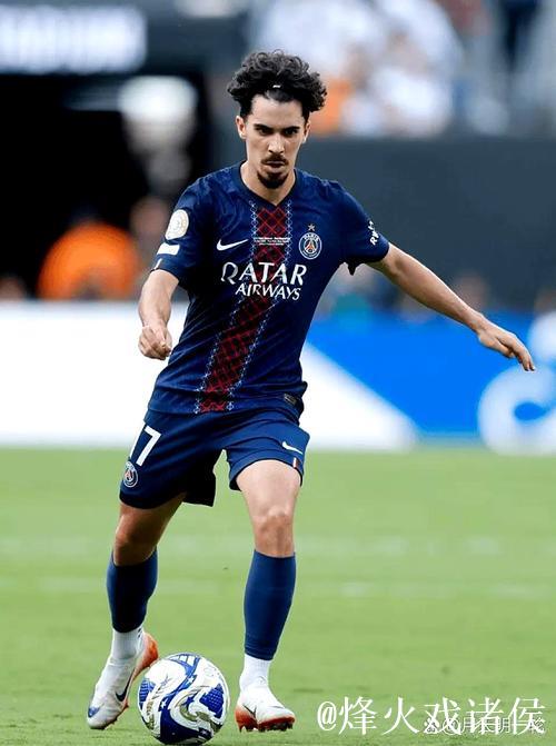 维蒂尼亚：恩里克对我要求很高，但我很享受这种方式